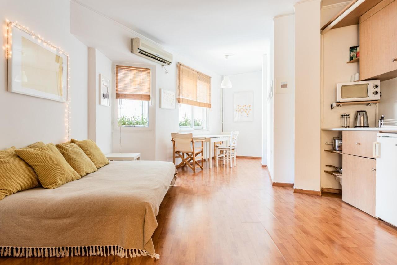 Appartamento Beautiful Studio - Heart Of Atene Esterno foto