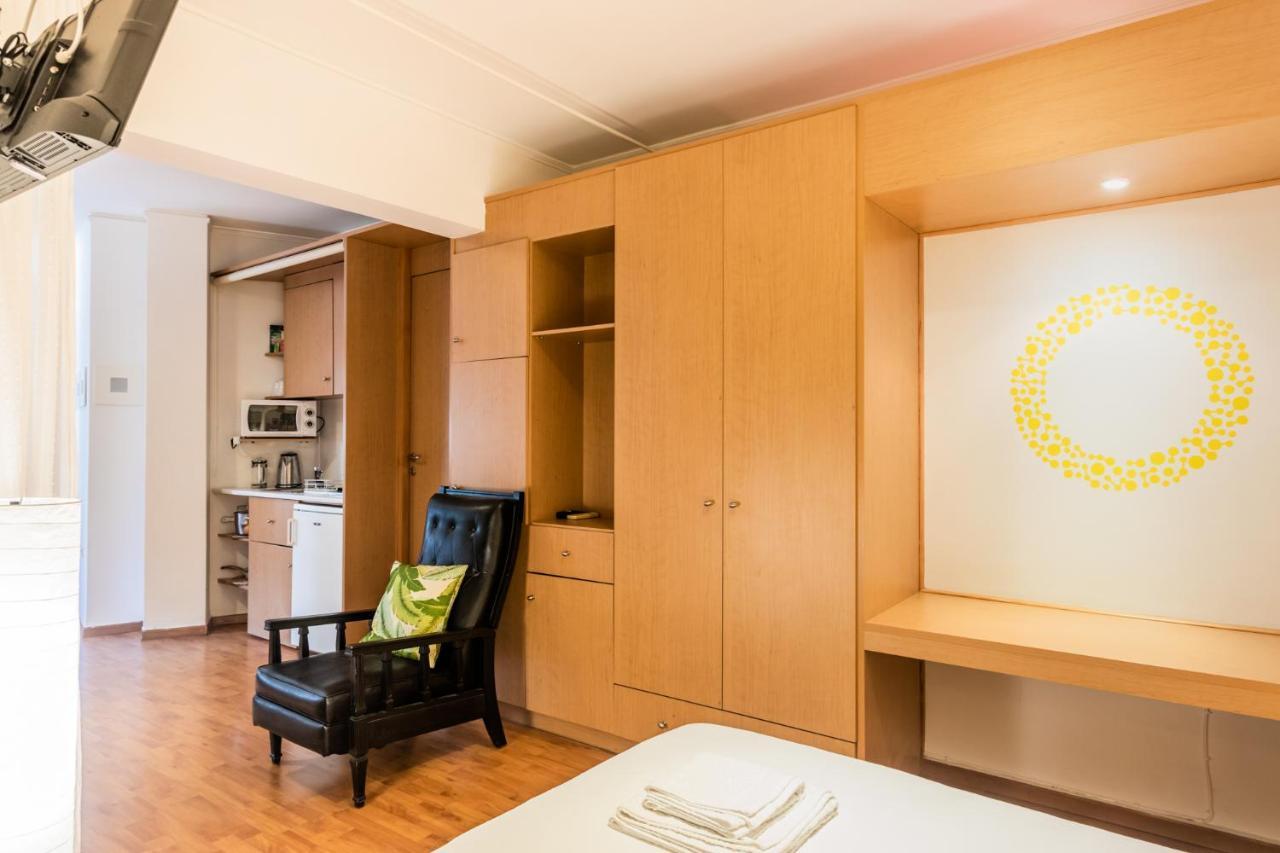 Appartamento Beautiful Studio - Heart Of Atene Esterno foto
